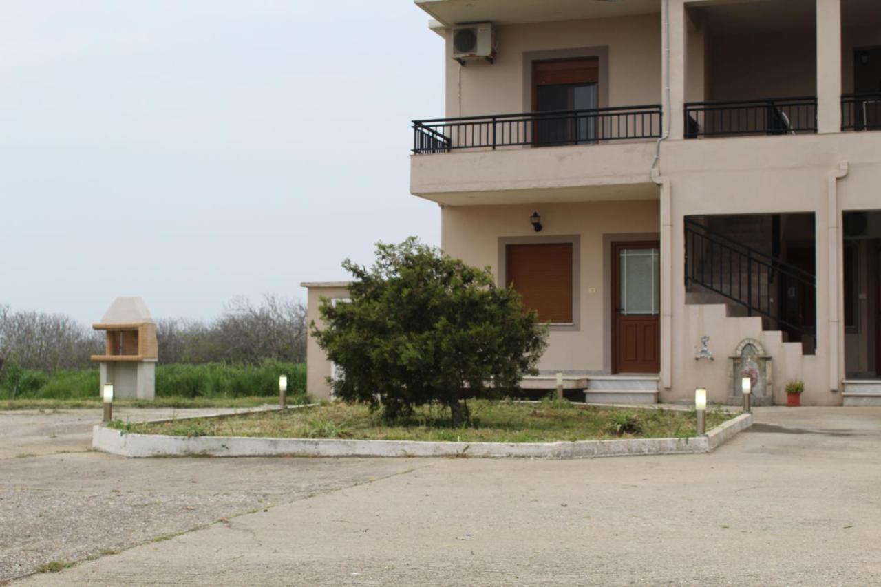 Vakis Apartments 2 Romanon Экстерьер фото