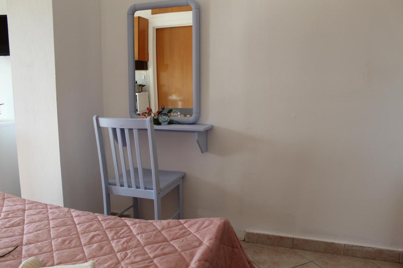 Vakis Apartments 2 Romanon Экстерьер фото